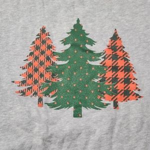Plaid Green Red Christmas Tree V neck T-shirt Grey Trees L NWOT